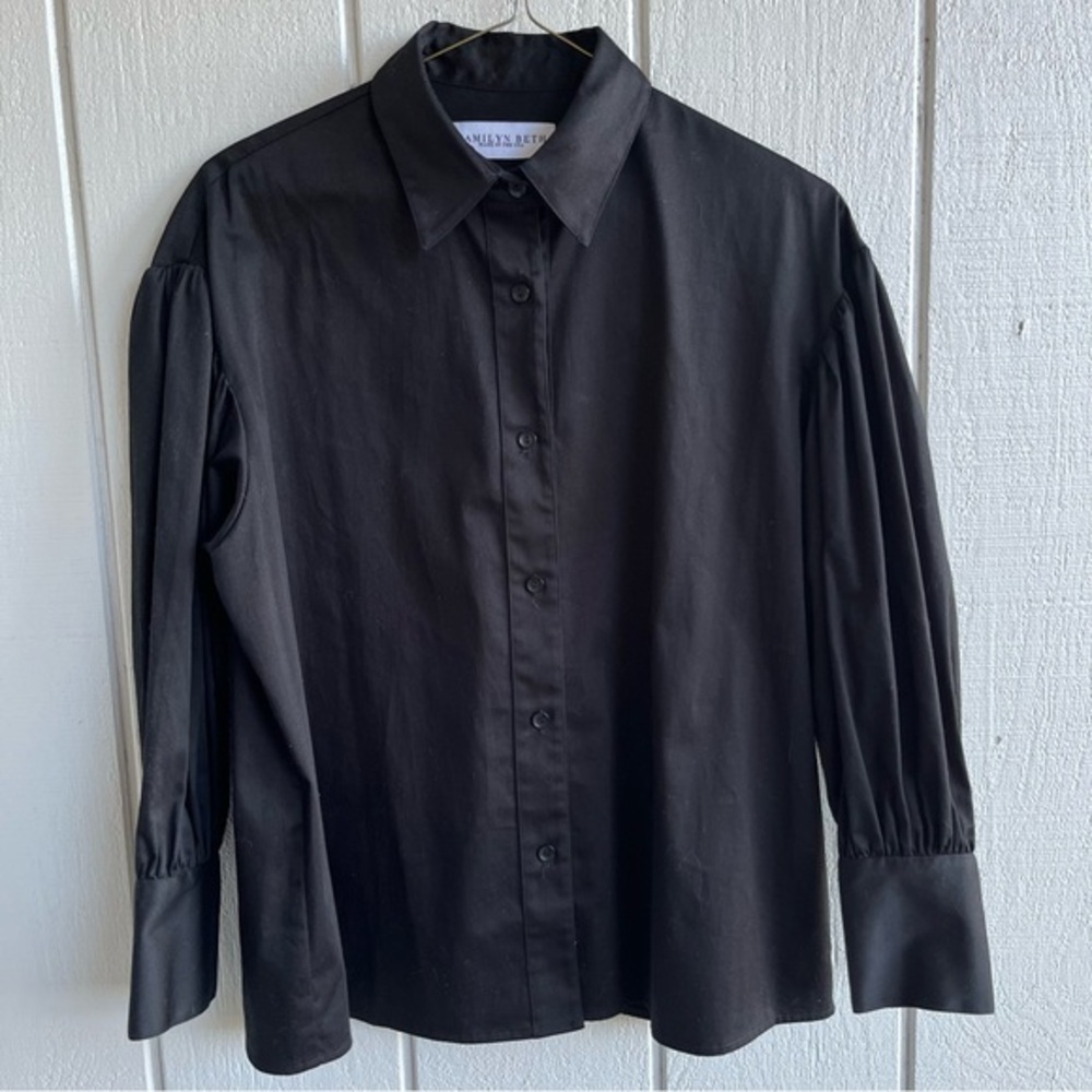Camilyn Beth Black Button-Up Long Sleeve‎ Blouse Size M